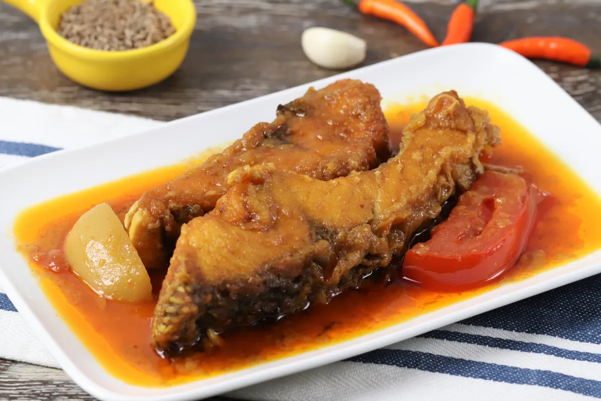 Rohu Fish Curry - Traditional Bengali fish curry with aromatic spices